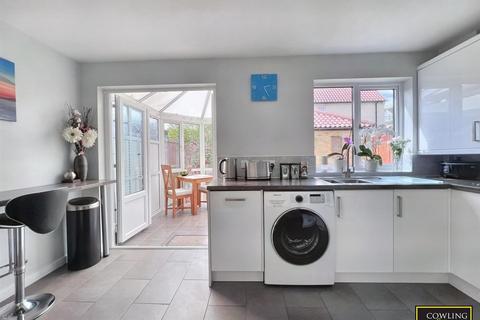 4 Shirebourn Vale, South Woodham Ferrers, Chelmsford, CM3 5ZX