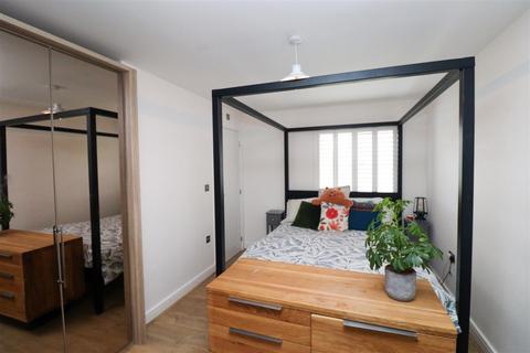 6 Ashley Walk, Church Crookham, Fleet, GU52 8BU