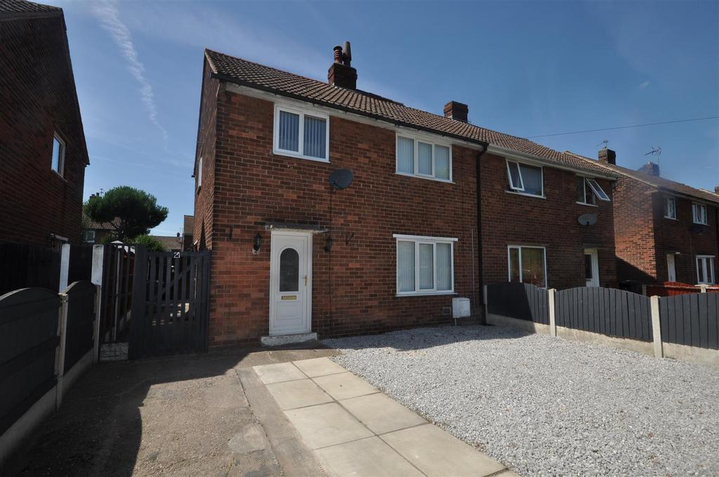 Warren Road, Thorne, Doncaster 3 bed semidetached house £795 pcm (£