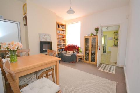 2 bedroom terraced house to rent, Eastbourne Road, Northwood