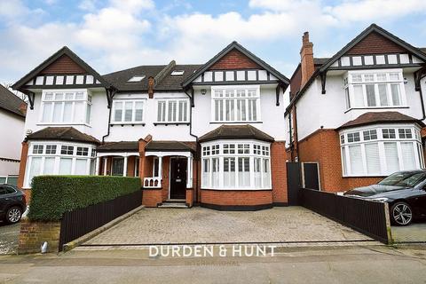 5 bedroom semi-detached house for sale, Monkhams Drive, Woodford Green, IG8