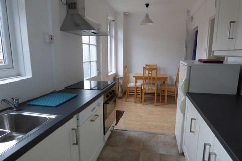2 bedroom terraced house to rent, 5 Station Rd, Chelford, SK11 9AX