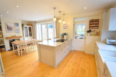 4 bedroom semi-detached house for sale, Westbury Lane, Coombe Dingle
