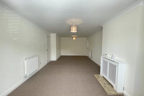 3 bedroom bungalow to rent, Taw Meadow Crescent, Fremington, Barnstaple, Devon, EX31