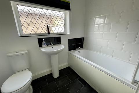 16 Back Poplar Terrace, Royston, Barnsley, S71 4DU
