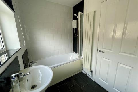 16 Back Poplar Terrace, Royston, Barnsley, S71 4DU