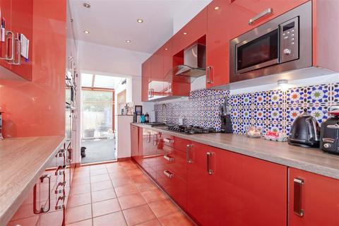 3 bedroom terraced house for sale, Canterbury Court, Worthing