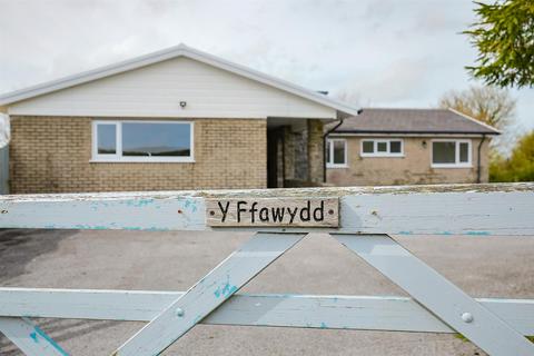 5 bedroom detached bungalow for sale, Y Ffawydd, Meidrim, Carmarthen