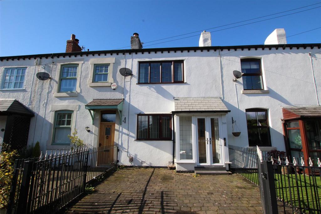 Markland Hill Lane, Bolton BL1 2 bed cottage for sale £249,950