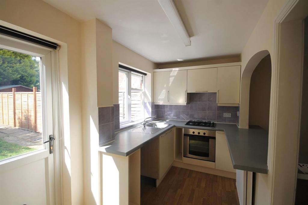 Gorringes Brook, Horsham 2 bed semidetached house for sale £340,000