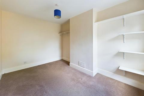 25 Serlo Road, Gloucester, GL1 2QW