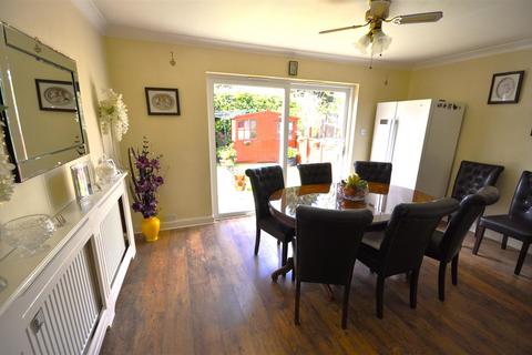 99 Rogers Road, Dagenham, RM10 8JU