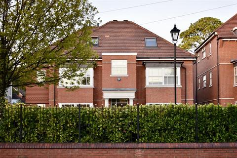 2 bedroom penthouse for sale, Birmingham Road, Sutton Coldfield
