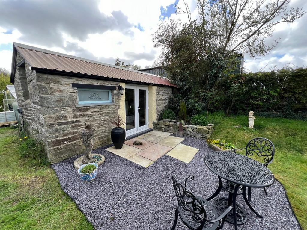 Henllan, Llandysul, SA44 3 bed detached house for sale £348,000