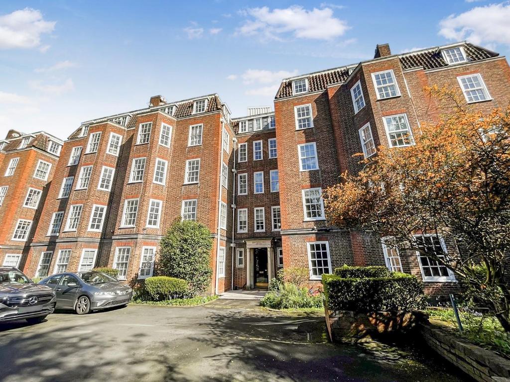 Hagley Road, Birmingham 2 bed flat for sale £199,950
