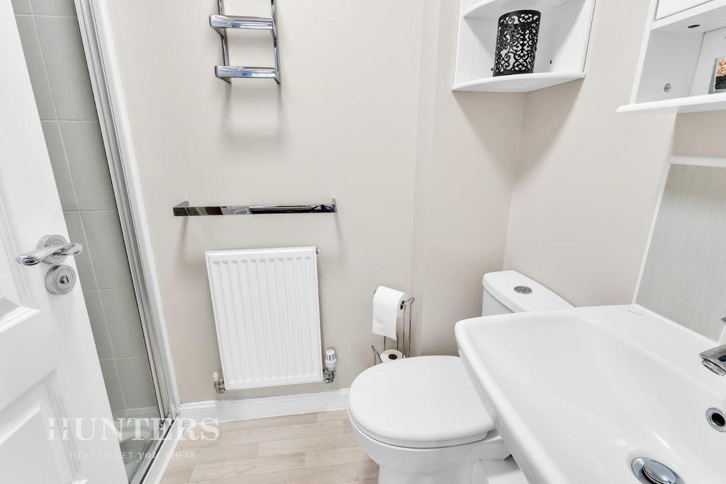 En-suite bathroom
