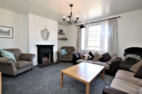2 bedroom flat to rent, Lower Oldfield Park, Bath
