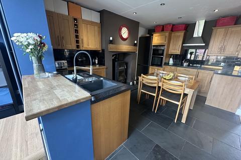 6 Penyfan Road, Brecon, LD3 8DB