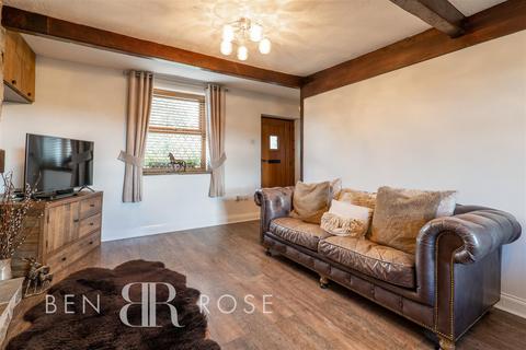 14 Knowley Brow, Chorley, PR6 9BG