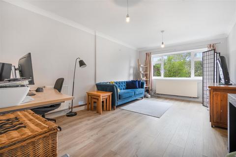 15 Cranbourne Avenue, Windsor, SL4 4ES