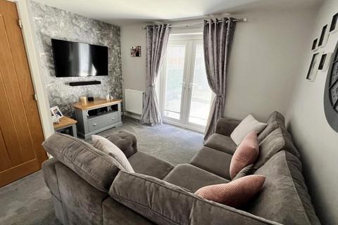 3 bedroom semi-detached house for sale, Elm View, Castleford