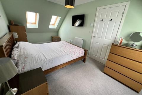 3 bedroom semi-detached house for sale, Elm View, Castleford
