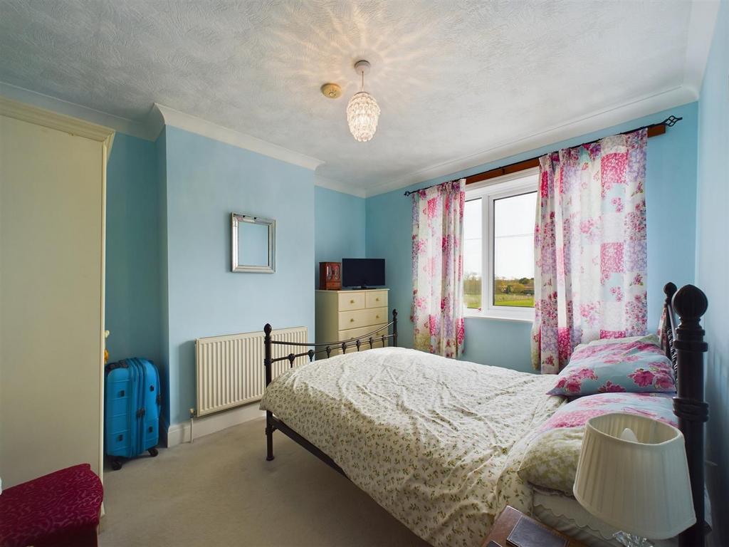 Bedroom: