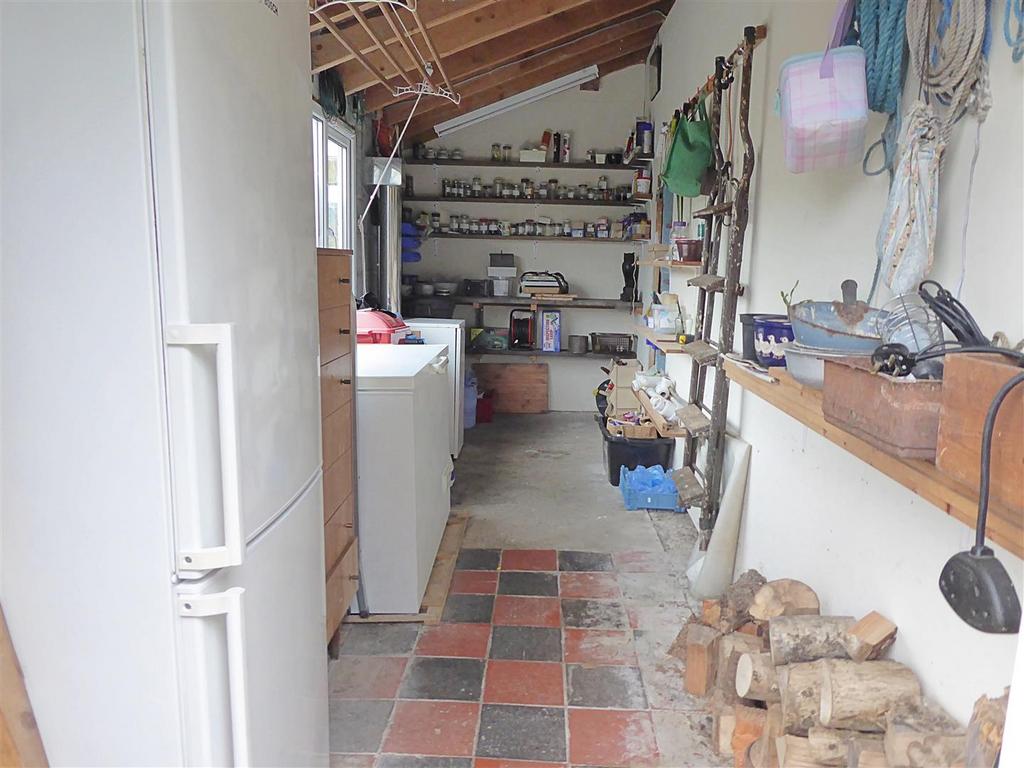 Penybont 2024 Lean to Workshop.JPG