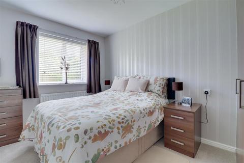 32 Alder Close, Brough, HU15 1ST