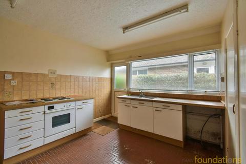 2 bedroom detached bungalow for sale, Collington Grove, Bexhill-on-Sea, TN39
