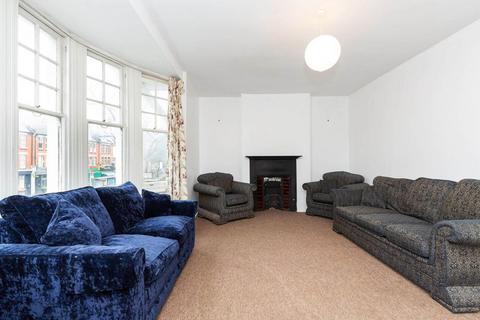 2 bedroom flat to rent, N8