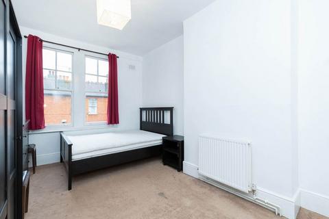 2 bedroom flat to rent, N8