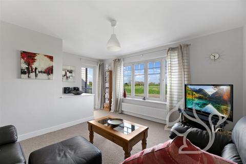 17 Glebe View, West Mersea, Colchester, CO5 8GH