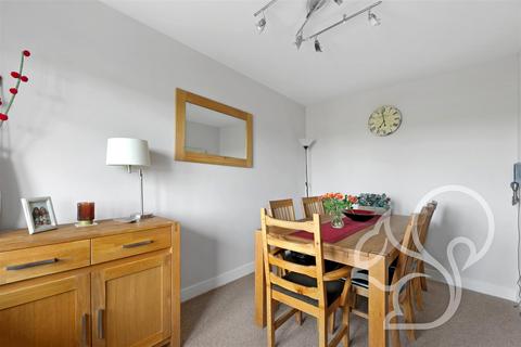 17 Glebe View, West Mersea, Colchester, CO5 8GH