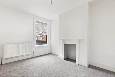 16 Stuart Road, Folkestone, CT19 6NL
