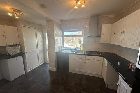 2 bedroom end of terrace house to rent, Clifton Street, Bideford EX39