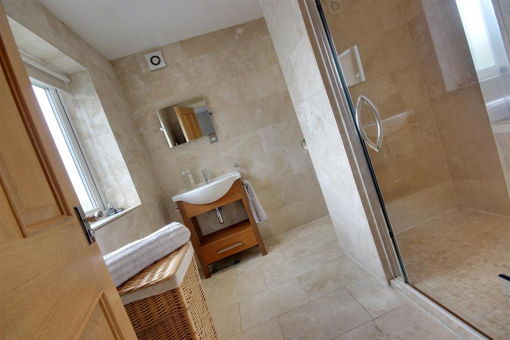 En suite Shower Room