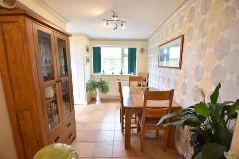 2 bedroom semi-detached bungalow for sale, Main Road, Aylesby DN37