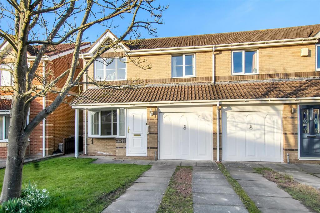 St. Oswalds Court, Newton Aycliffe 3 bed semidetached house for sale