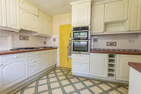 18 Beechdale Close, Chesterfield, S40 4EQ