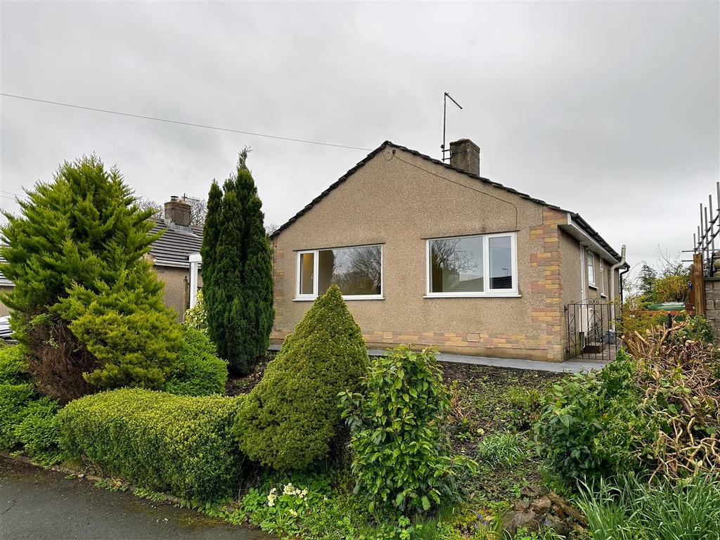 Moorside Road, Endmoor LA8 3 bed detached bungalow for sale £278,500