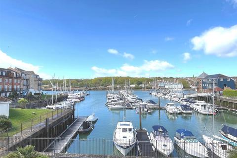 2 bedroom property for sale, Medina View, East Cowes