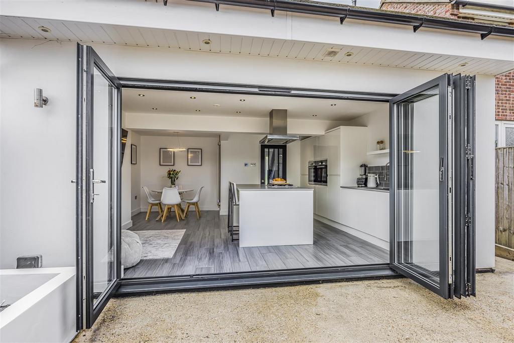 86 Newbarn Road, Bedhampton-Portico Marketing-Sarah