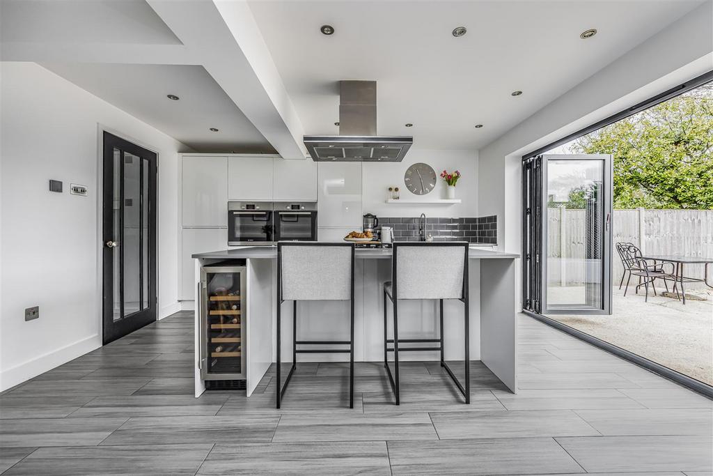 86 Newbarn Road, Bedhampton-Portico Marketing-Sarah