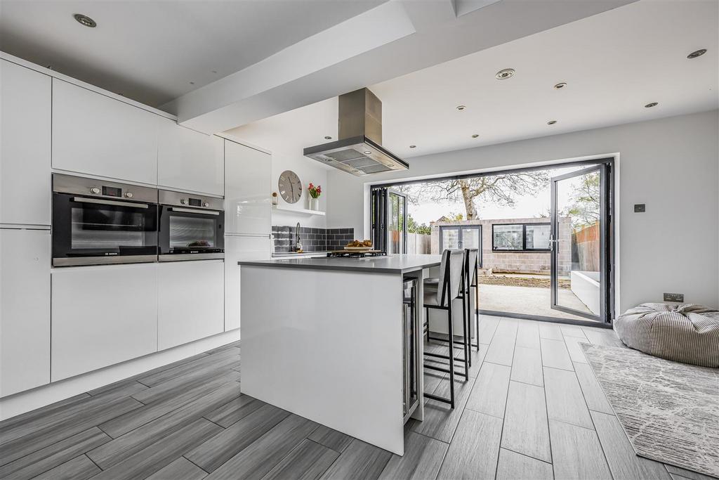 86 Newbarn Road, Bedhampton-Portico Marketing-Sarah