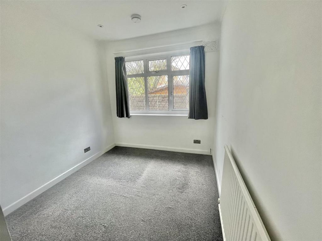 Bedroom 3.jpg