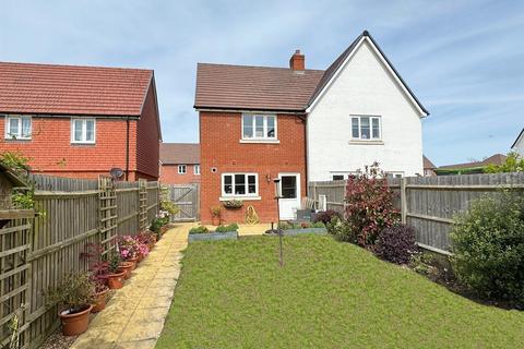 67 Narrowleaf Drive, Ringwood, BH24 3FR