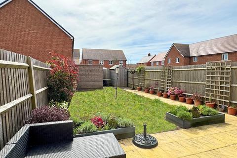 67 Narrowleaf Drive, Ringwood, BH24 3FR