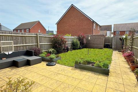 67 Narrowleaf Drive, Ringwood, BH24 3FR