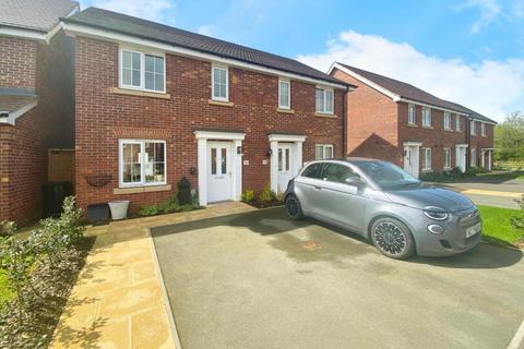 2 bedroom semi-detached house for sale, Nonsuch Avenue, Stratford upon avon